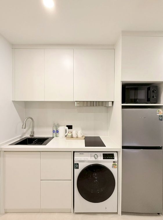 Deluxe Suite 7