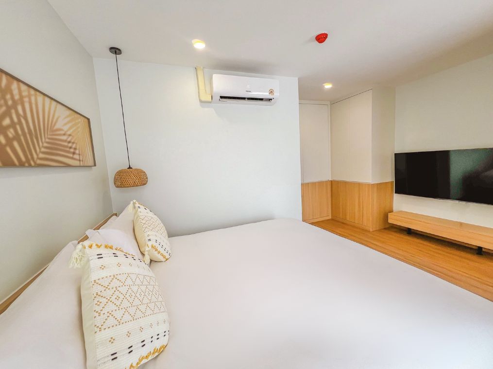 Premium Pool View Suite 2