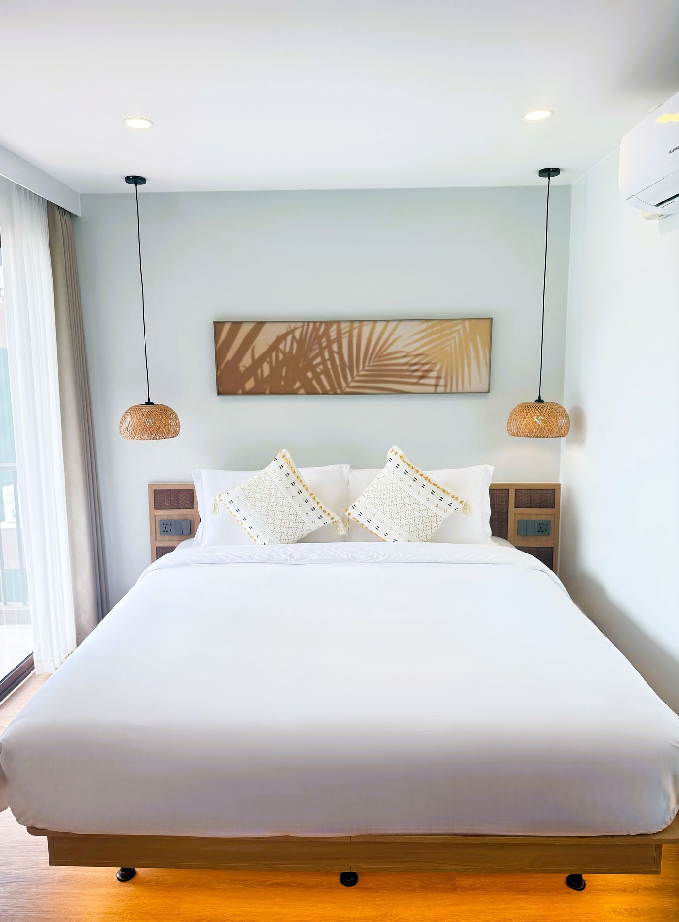 Premium Pool View Suite 4
